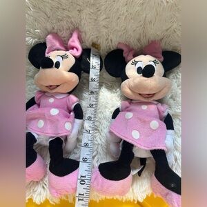Disney Minnie Mouse plushie toy